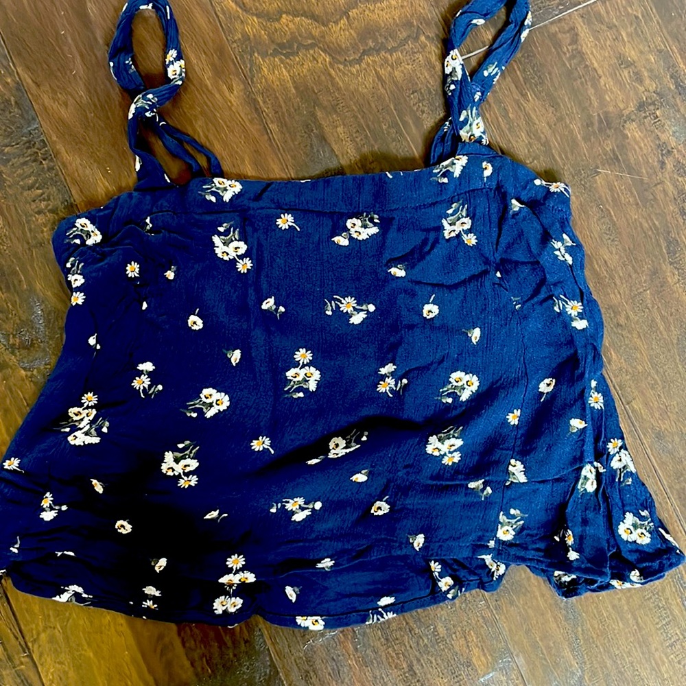 Hollister crop top